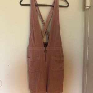 Overall skirt